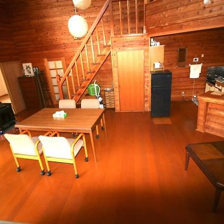 北軽井沢の貸別荘一棟貸し切り-庭とウッドデッキつき Azumaiokozan Екстер'єр фото