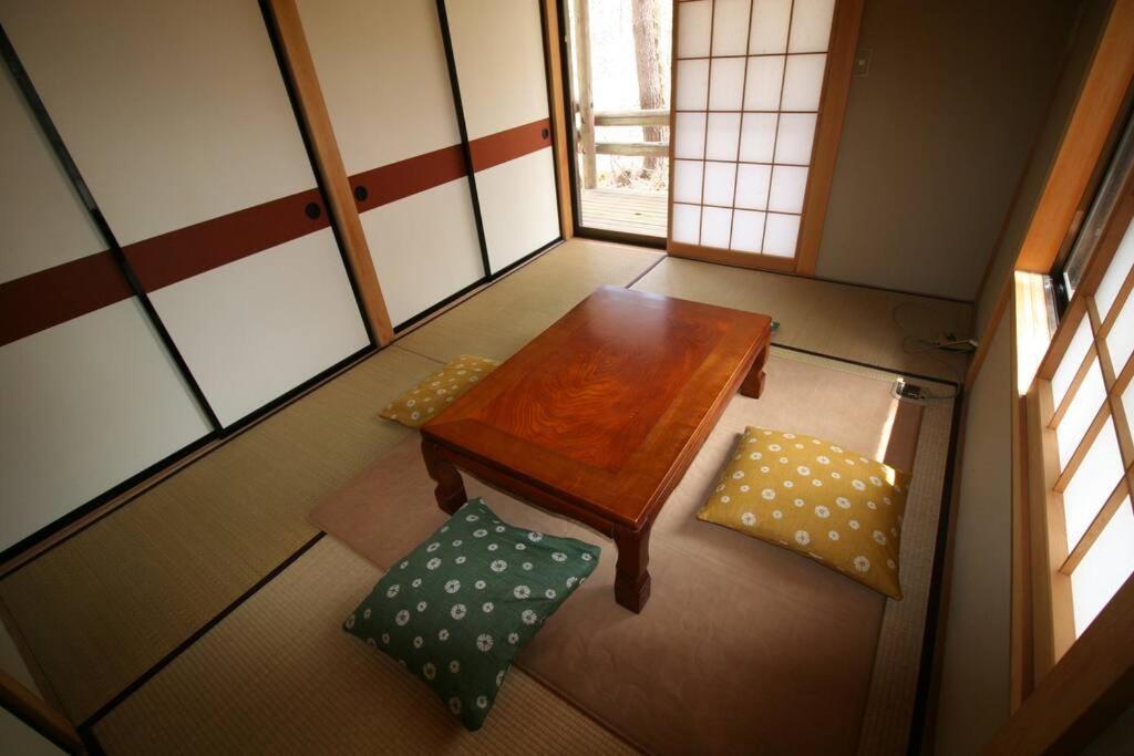 北軽井沢の貸別荘一棟貸し切り-庭とウッドデッキつき Azumaiokozan Екстер'єр фото