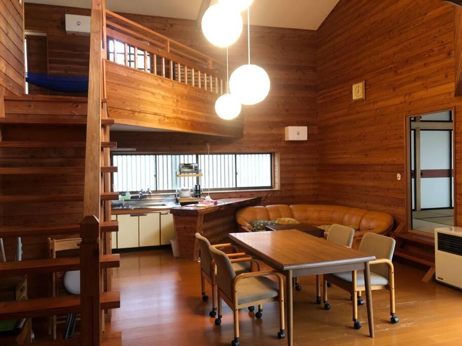 北軽井沢の貸別荘一棟貸し切り-庭とウッドデッキつき Azumaiokozan Екстер'єр фото
