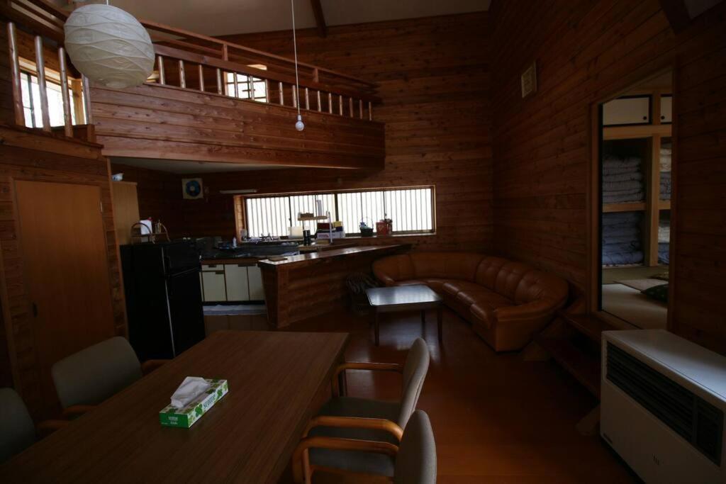 北軽井沢の貸別荘一棟貸し切り-庭とウッドデッキつき Azumaiokozan Екстер'єр фото