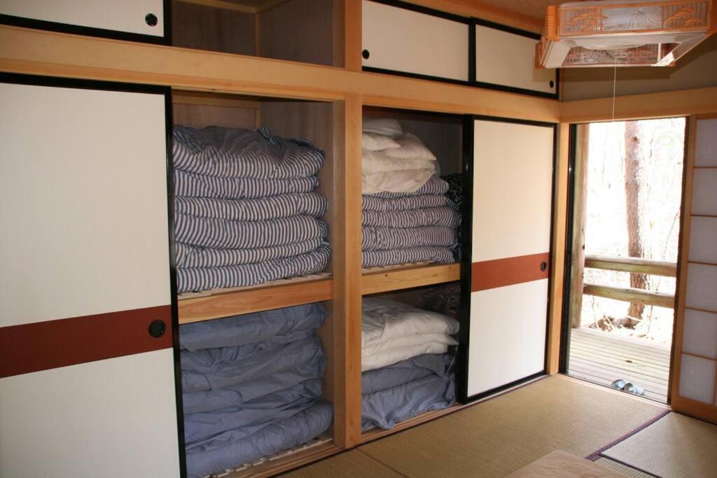 北軽井沢の貸別荘一棟貸し切り-庭とウッドデッキつき Azumaiokozan Екстер'єр фото